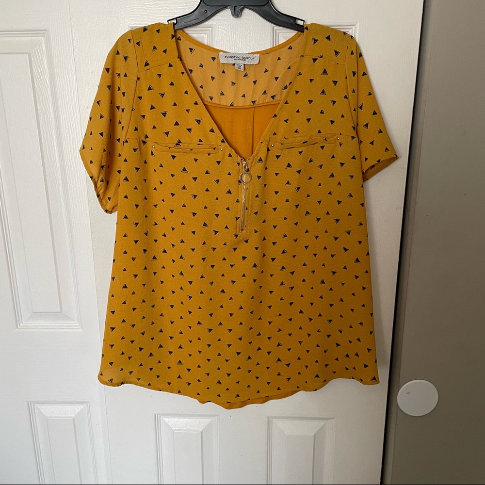 Tempted Hearts zip top